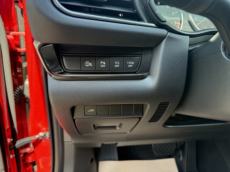 Fahrzeugabbildung Mazda CX-30 2.0L e-SKYACTIV G 150ps 6AT Homura