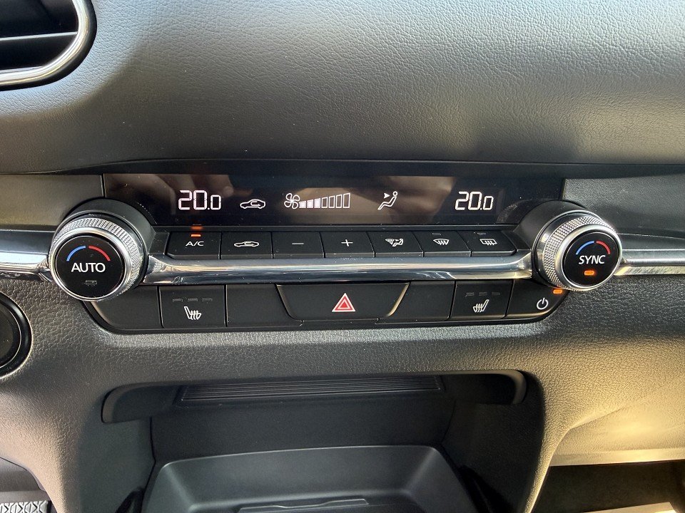 Fahrzeugabbildung Mazda CX-30 2.0L e-SKYACTIV G 150ps 6AT Homura