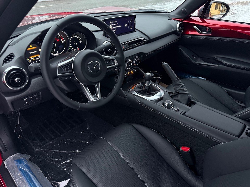 Fahrzeugabbildung Mazda MX-5 1.5L SKYACTIV-G 132 6MT Exclusive-line