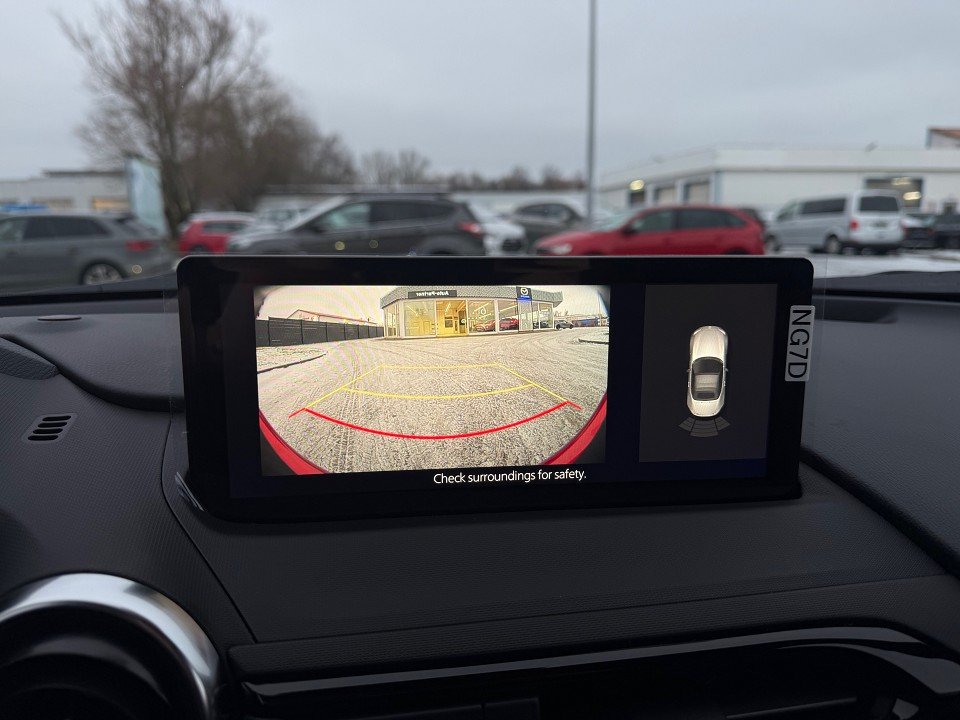 Fahrzeugabbildung Mazda MX-5 1.5L SKYACTIV-G 132 6MT Exclusive-line