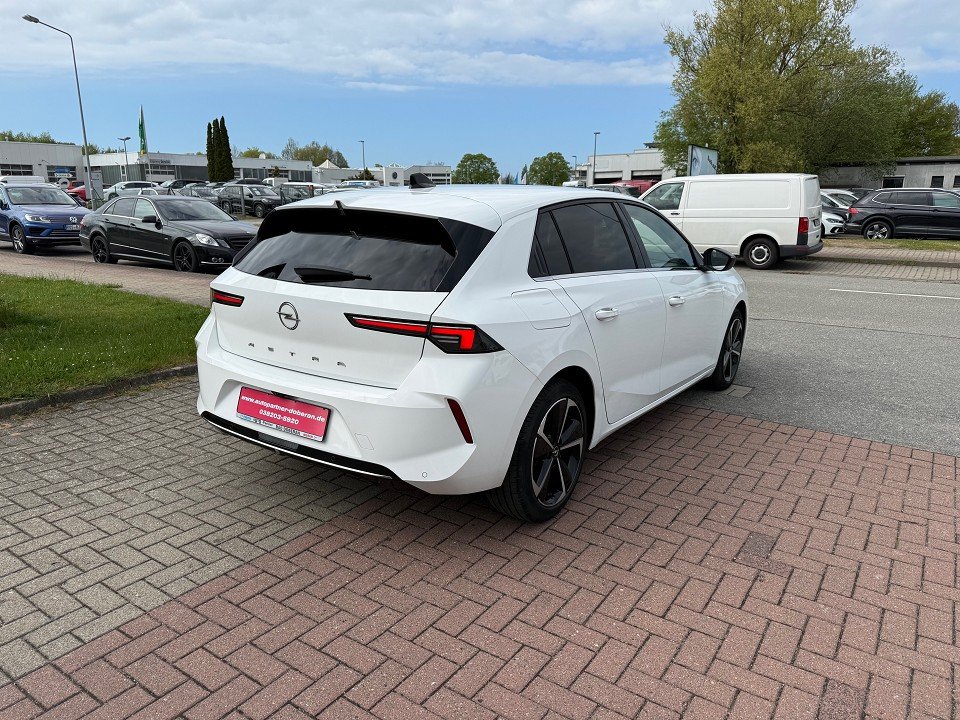 Fahrzeugabbildung Opel Astra Business Elegance