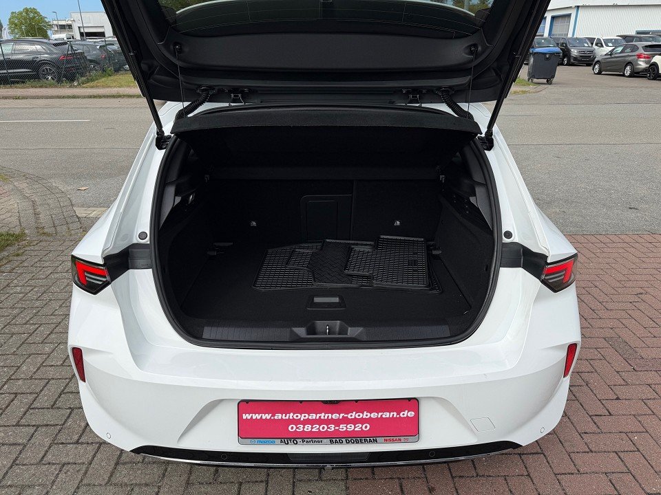 Fahrzeugabbildung Opel Astra Business Elegance