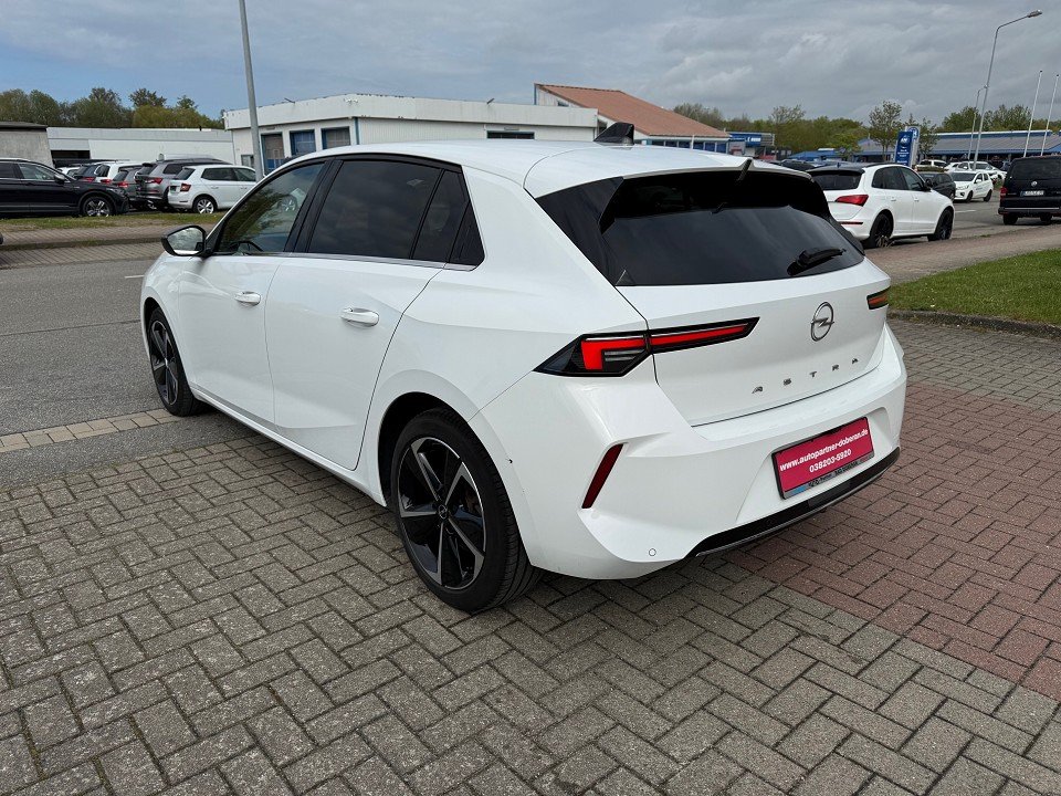 Fahrzeugabbildung Opel Astra Business Elegance
