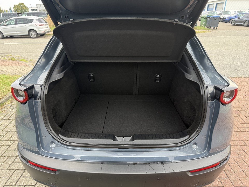 Fahrzeugabbildung Mazda CX-30 SKYACTIV-G 2.0 150PS 6GS AL-HOMURA PRE-P