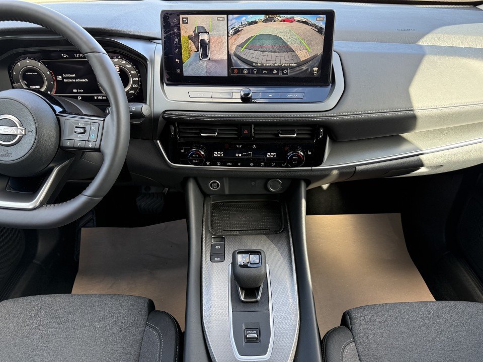 Fahrzeugabbildung Nissan QASHQAI 1.3 158PS Xtronic N-Connecta Winter Komfort 2Farben