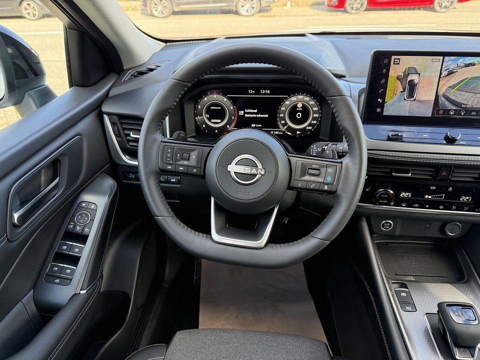 Fahrzeugabbildung Nissan QASHQAI 1.3 158PS Xtronic N-Connecta Winter Komfort 2Farben