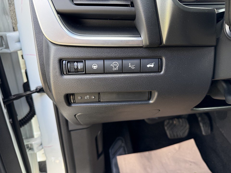 Fahrzeugabbildung Nissan QASHQAI 1.3 158PS Xtronic N-Connecta Winter Komfort 2Farben