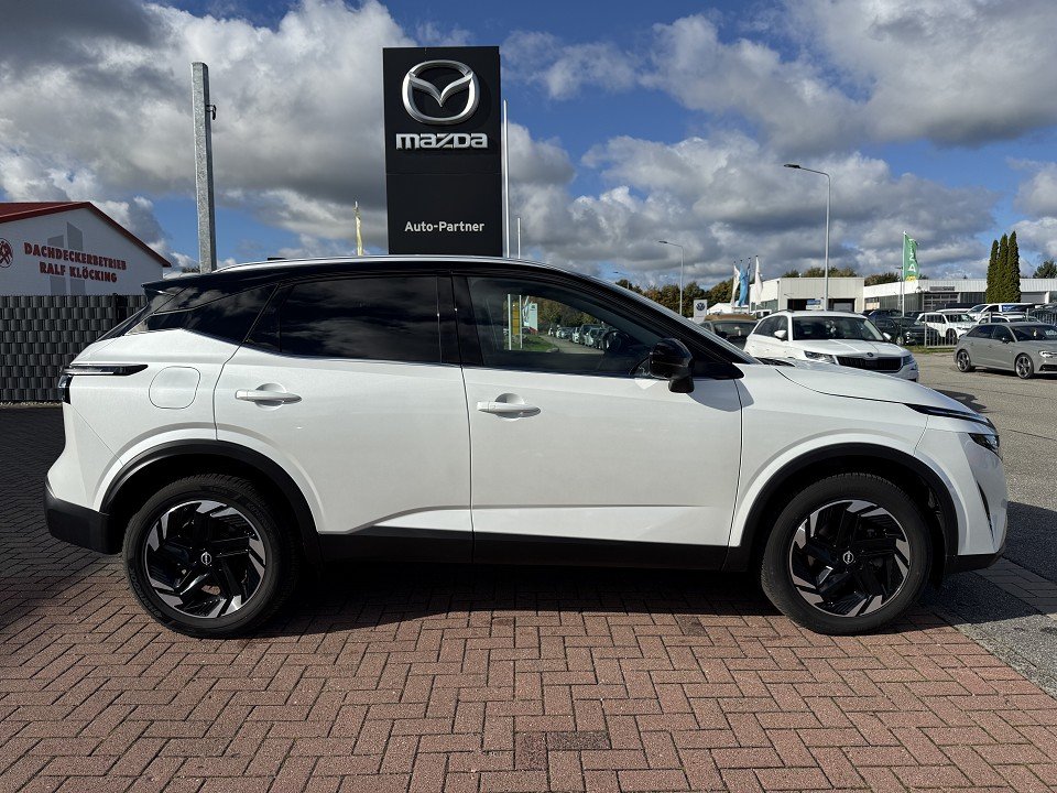 Fahrzeugabbildung Nissan QASHQAI 1.3 158PS Xtronic N-Connecta Winter Komfort 2Farben