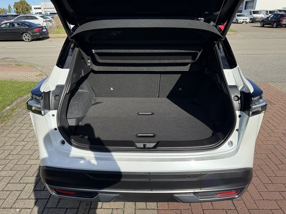 Fahrzeugabbildung Nissan QASHQAI 1.3 158PS Xtronic N-Connecta Winter Komfort 2Farben