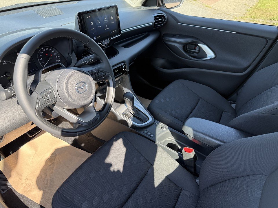 Fahrzeugabbildung Mazda 2 Hybrid 1.5L Hybrid VVT-i 116 Centre-Line