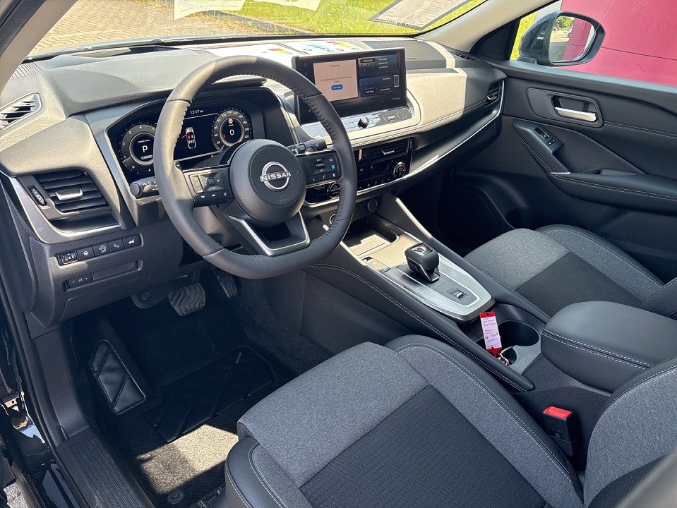 Fahrzeugabbildung Nissan QASHQAI MY24 1.3 DIG-T MHEV Xtronic N-Connecta Winter Komfort PGD