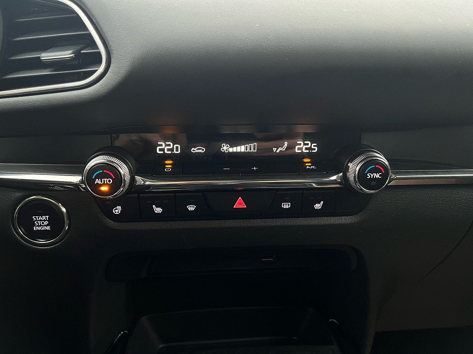 Fahrzeugabbildung Mazda CX-30 SKYACTIV-X 2.0 6GS AL-SELECTION BOS DES-P