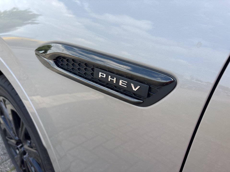 Fahrzeugabbildung Mazda CX-60 2.5L e-SKYACTIV PHEV 327ps Homura Plus