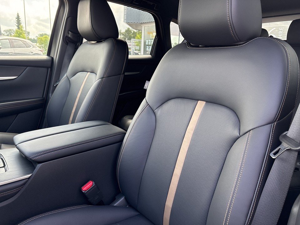 Fahrzeugabbildung Mazda CX-60 2.5L e-SKYACTIV PHEV 327ps Homura Plus