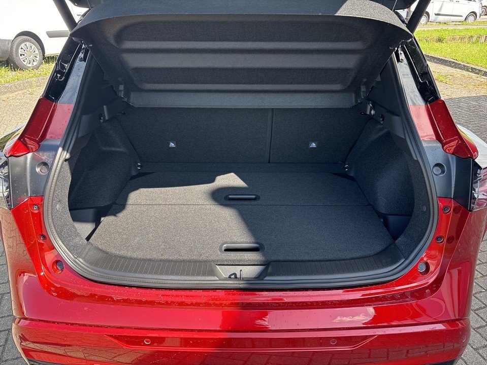 Fahrzeugabbildung Nissan QASHQAI 1.3 DIG-T MHEV 158PS Xtronic N-Design Komfort plus