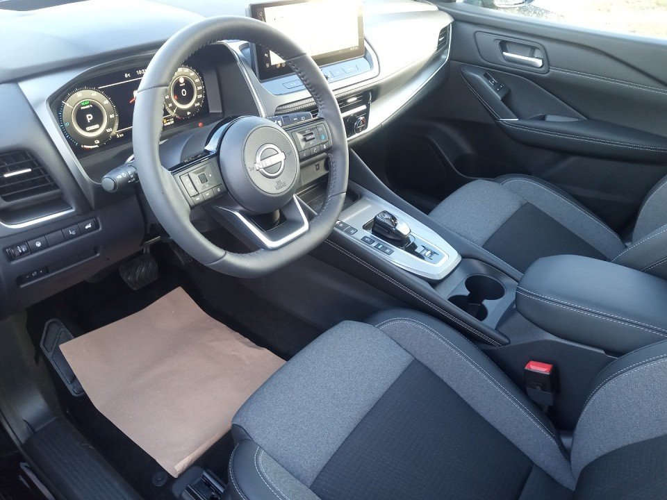 Fahrzeugabbildung Nissan QASHQAI MY24 1.5 VC-T e-POWER N-Connecta Winter Komfort PGD