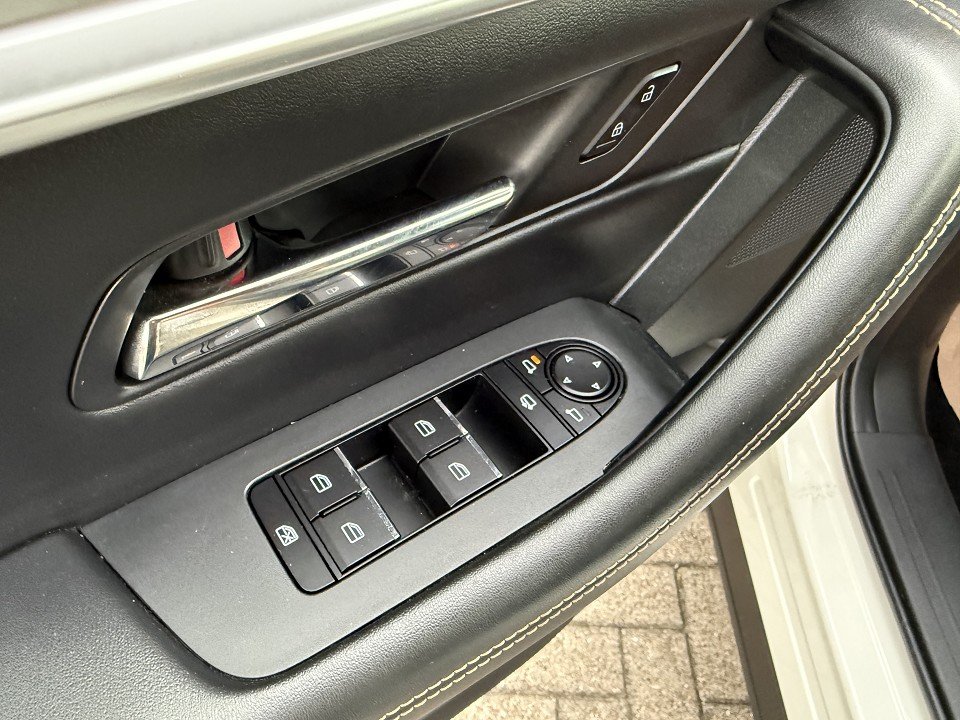 Fahrzeugabbildung Mazda CX-60 2.5L e-Skyactiv PHEV HOMURA CON-P DRI-P COM-P PAN-P AHK