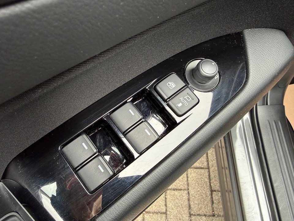 Fahrzeugabbildung Mazda CX-5 2.2L SKYACTIV D 150ps 6AT FWD ADVANTAGE