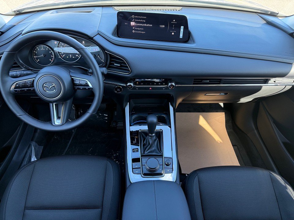 Fahrzeugabbildung Mazda CX-30 2.5L e-SKYACTIV G 140ps 6AT Exclusive-line