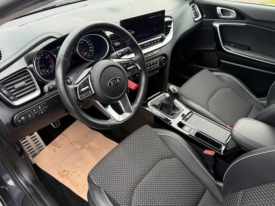 Fahrzeugabbildung Kia Ceed Sportswagon Platinum Edition