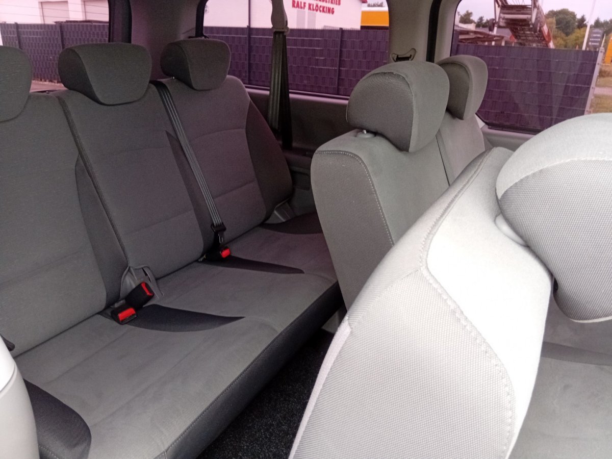 Fahrzeugabbildung Hyundai Santa Fe Premium 4WD