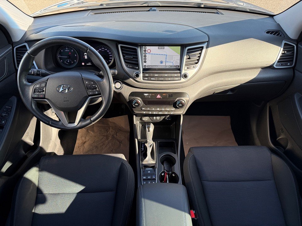 Fahrzeugabbildung Hyundai Tucson 2.0 CRDi DPF Premium 4WD