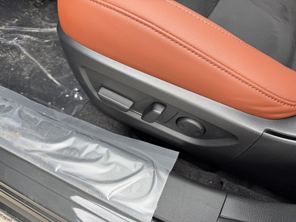 Fahrzeugabbildung Mazda CX-30 2.5L e-SKYACTIV G 140ps 6MT Nagisa