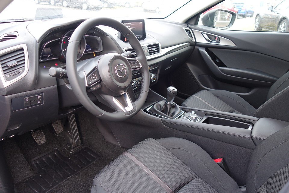 Fahrzeugabbildung Mazda 3 SKYACTIV-G 120 6GS AL-CENTER TOU-P
