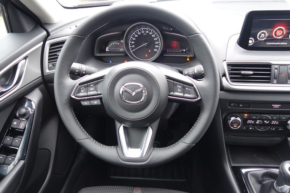 Fahrzeugabbildung Mazda 3 SKYACTIV-G 120 6GS AL-CENTER TOU-P