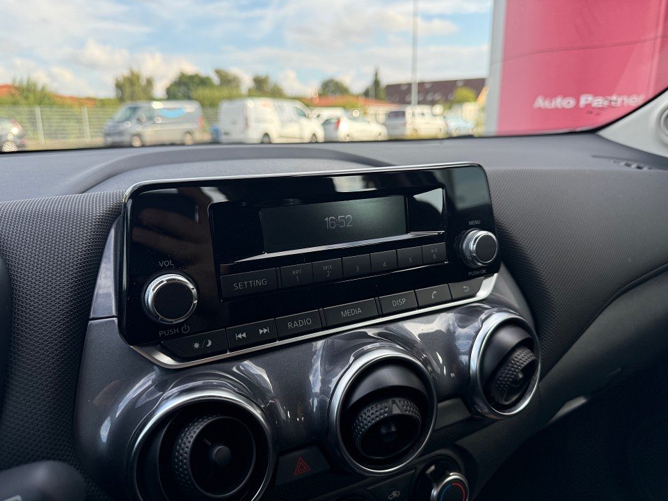 Fahrzeugabbildung Nissan JUKE 1.0 DIG-T 114PS 6MT Visia