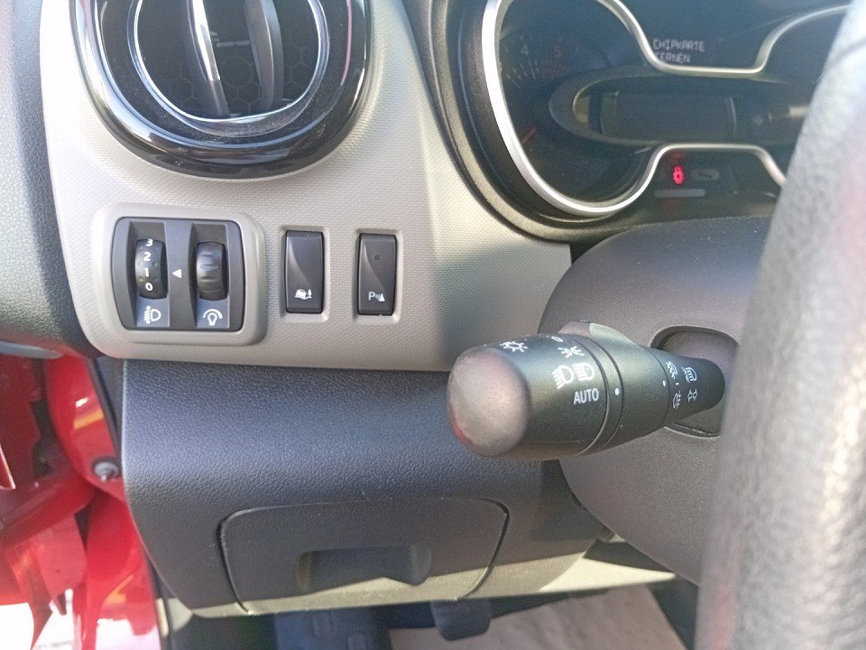 Fahrzeugabbildung Nissan NV300 Kombi 9-Sitzer L1H1 2,7t COMFORT