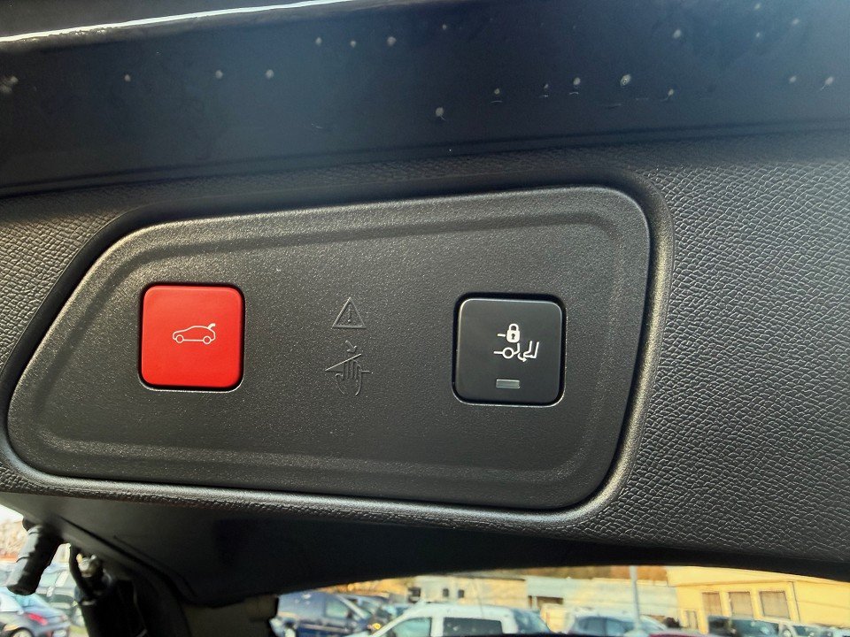 Fahrzeugabbildung Peugeot 3008 1.2 PureTech 130 Allure Pack