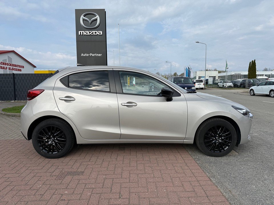 Fahrzeugabbildung Mazda 2 SKYACTIV-G 90 HOMURA NAV ohne BSM / RCTA
