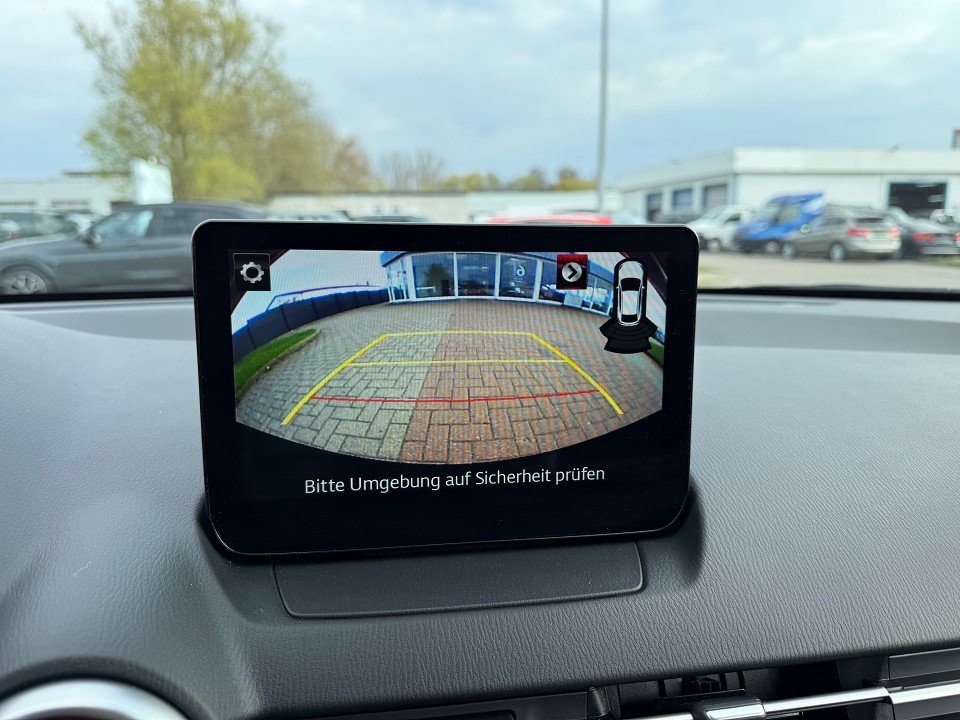 Fahrzeugabbildung Mazda 2 SKYACTIV-G 90 HOMURA NAV ohne BSM / RCTA