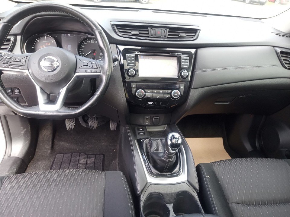 Fahrzeugabbildung Nissan X-TRAIL 1.7 dCi 6MT N-Connecta 5 Sitze PGD