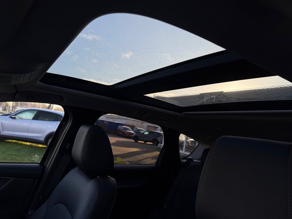 Fahrzeugabbildung Mazda CX-60 e-SKYACTIV-D 254 EXCLUSIVE P-GSD DA-P CON-P COM-LED-P