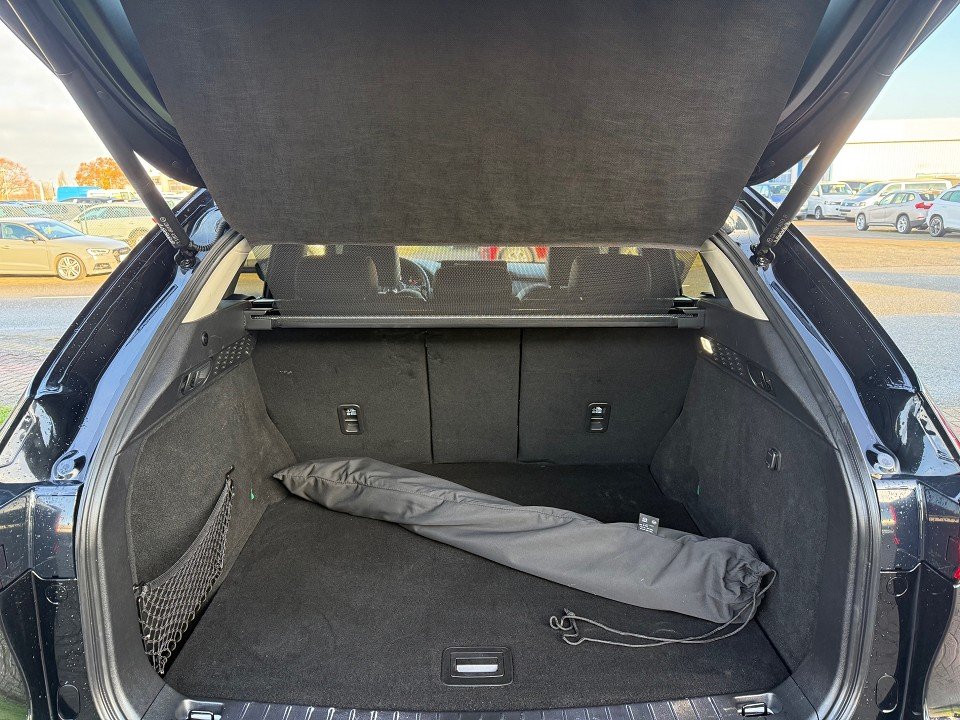 Fahrzeugabbildung Mazda CX-60 e-SKYACTIV-D 254 EXCLUSIVE P-GSD DA-P CON-P COM-LED-P