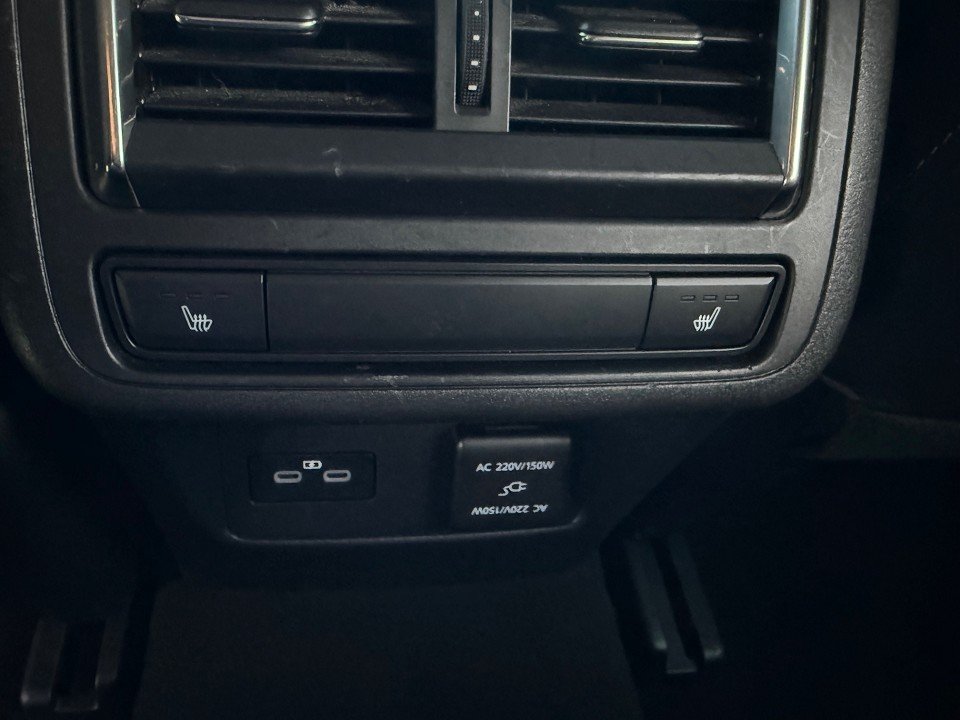 Fahrzeugabbildung Mazda CX-60 e-SKYACTIV-D 254 EXCLUSIVE P-GSD DA-P CON-P COM-LED-P