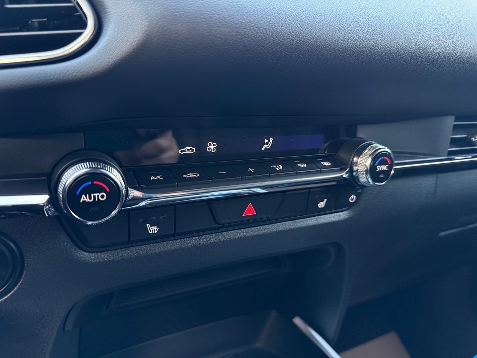 Fahrzeugabbildung Mazda CX-30 2.5L e-SKYACTIV G 140ps 6AT Homura