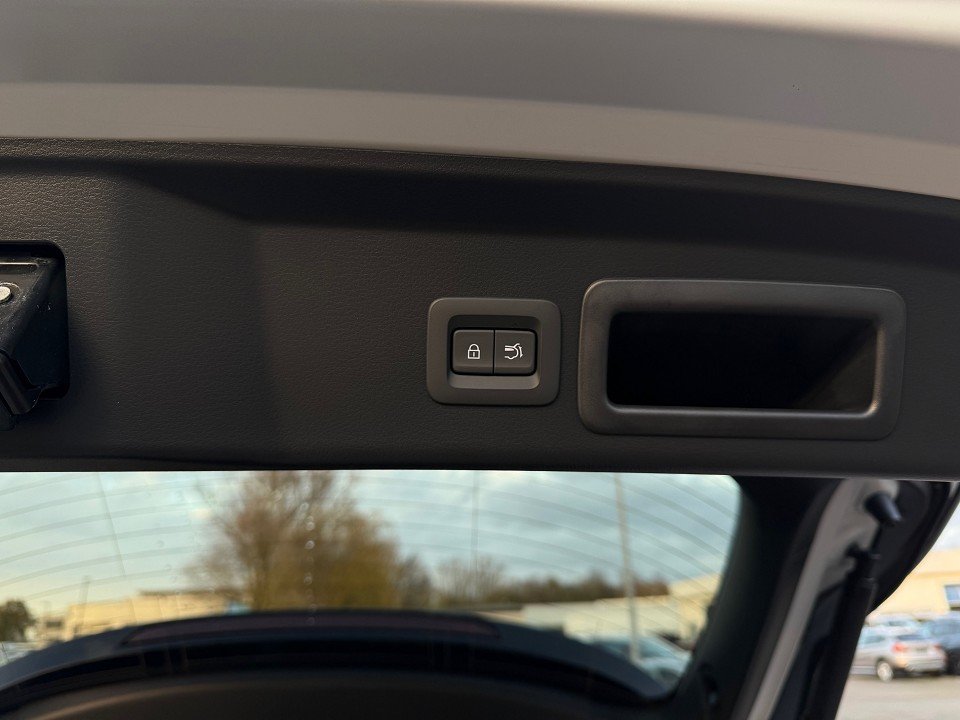 Fahrzeugabbildung Mazda CX-30 2.5L e-SKYACTIV G 140ps 6AT Homura