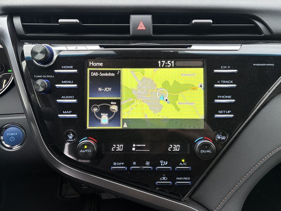 Fahrzeugabbildung Toyota Camry Hybrid Executive