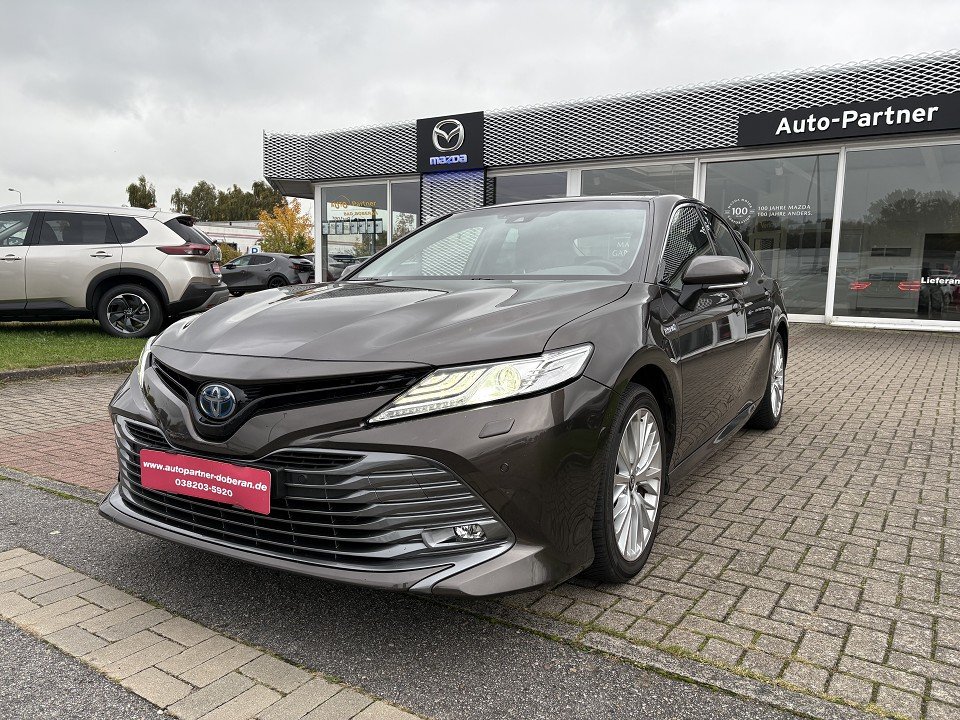 Fahrzeugabbildung Toyota Camry Hybrid Executive