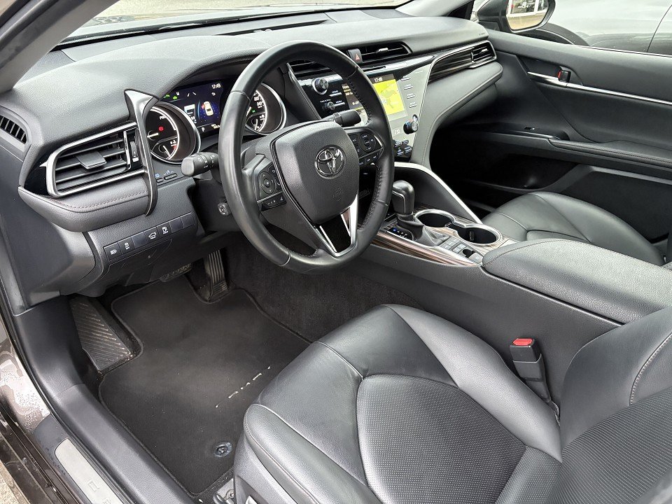 Fahrzeugabbildung Toyota Camry Hybrid Executive