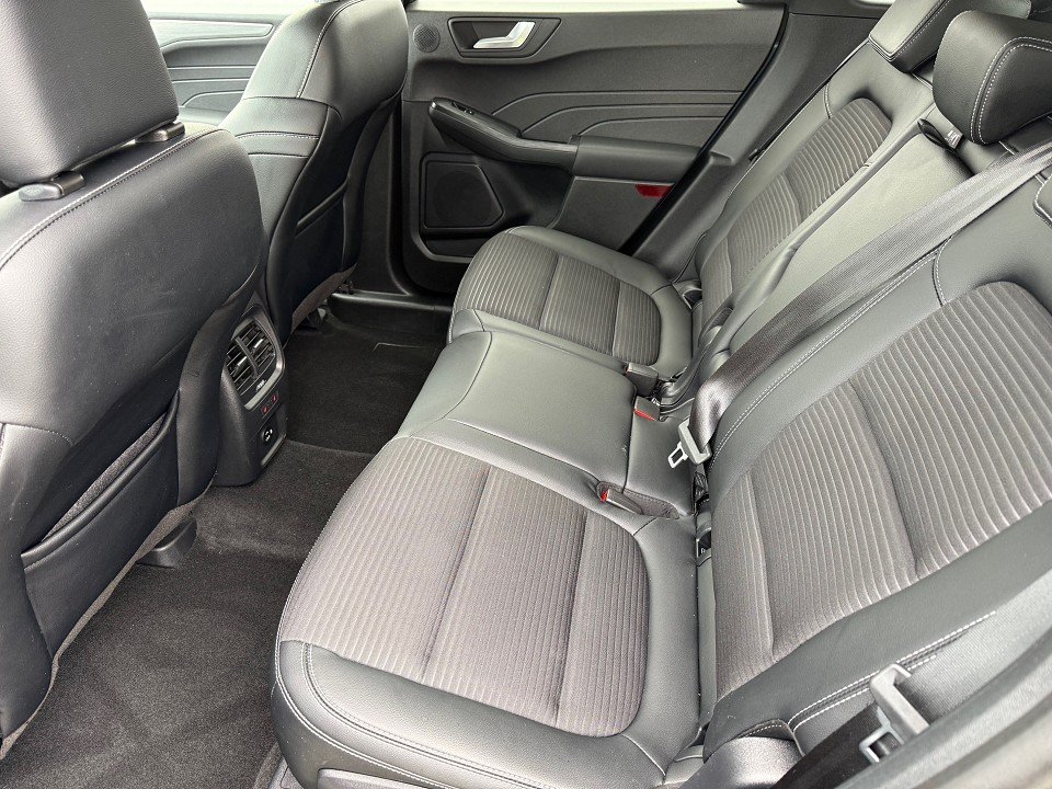 Fahrzeugabbildung Ford Kuga Hybrid Titanium X