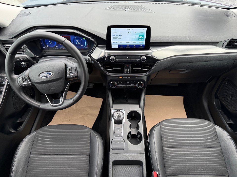 Fahrzeugabbildung Ford Kuga Hybrid Titanium X