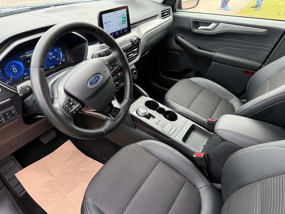 Fahrzeugabbildung Ford Kuga Hybrid Titanium X