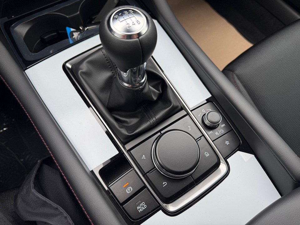 Fahrzeugabbildung Mazda 3 2.5L e-SKYACTIV G 140ps 6MT Homura