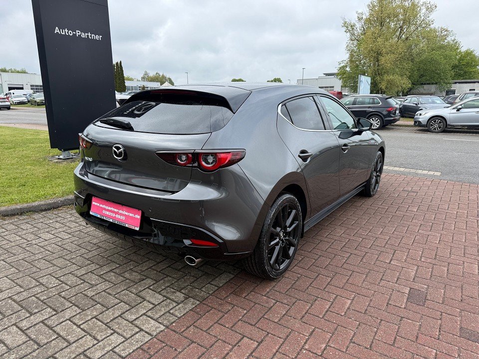 Fahrzeugabbildung Mazda 3 2.5L e-SKYACTIV G 140ps 6MT Homura