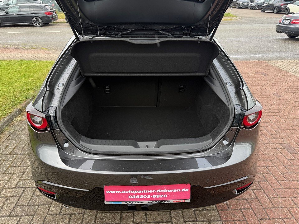 Fahrzeugabbildung Mazda 3 2.5L e-SKYACTIV G 140ps 6MT Homura