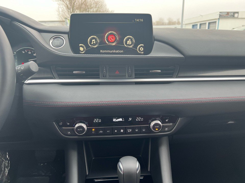 Fahrzeugabbildung Mazda 6 2.5L SKYACTIV G 194ps 6AT HOMURA SUNR